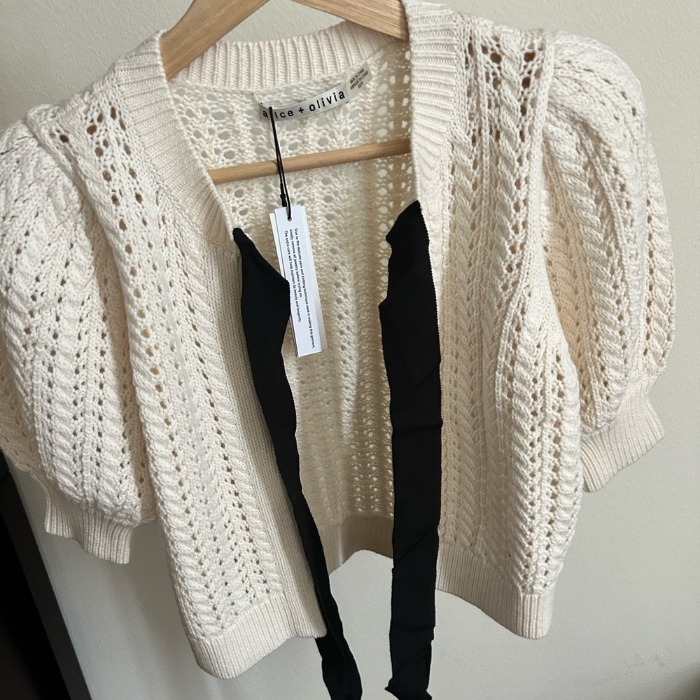 NWT Alice + Olivia Kitty Puff Sleeve Cardigan Sweater XS - Picture 15 of 17